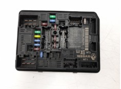 CAJA RELES / FUSIBLES 284B72036R 