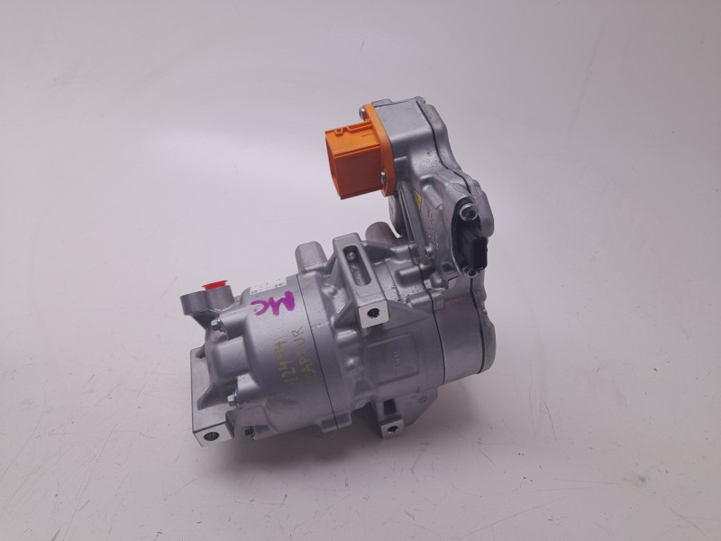 Recambio de compresor aire acondicionado para renault captur e-tech hybrid referencia OEM IAM T578808 926006373R 