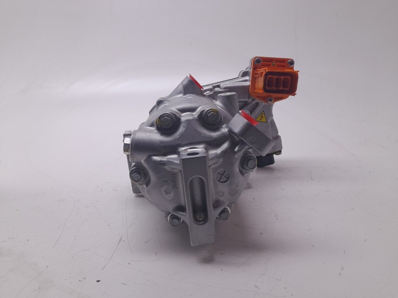 Recambio de compresor aire acondicionado para renault captur e-tech hybrid referencia OEM IAM T578808 926006373R 
