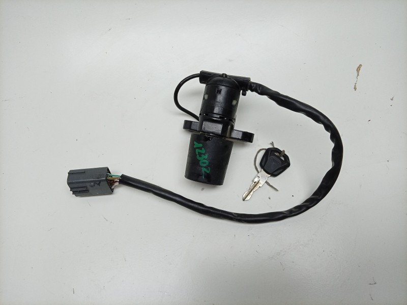 Recambio de conmutador de arranque para triumph street triple 765 rs street triple 765 rs referencia OEM IAM T2505623 T2505623 