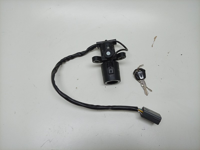 Recambio de conmutador de arranque para triumph street triple 765 rs street triple 765 rs referencia OEM IAM T2505623 T2505623 