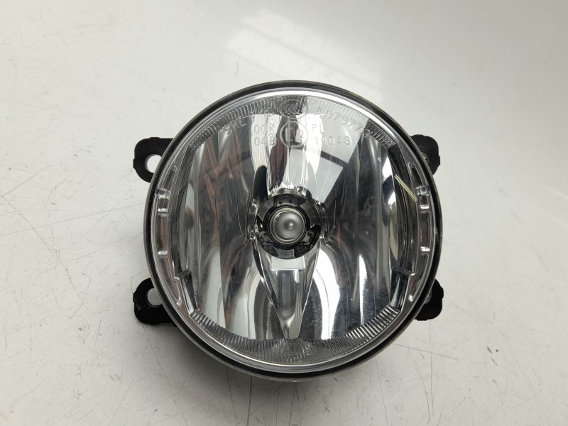 Recambio de faro antiniebla derecho para dacia sandero iii 1.0 tce 90 eco-g referencia OEM IAM  261500097R 10119960006/13226189/