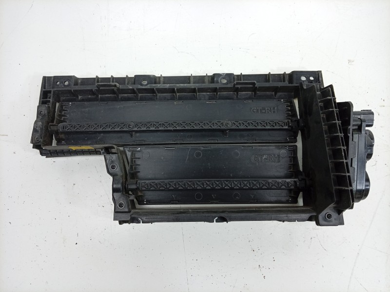 Recambio de rejilla delantera para kia ev9 100 gt-line awd referencia OEM IAM  M86990DO500 
