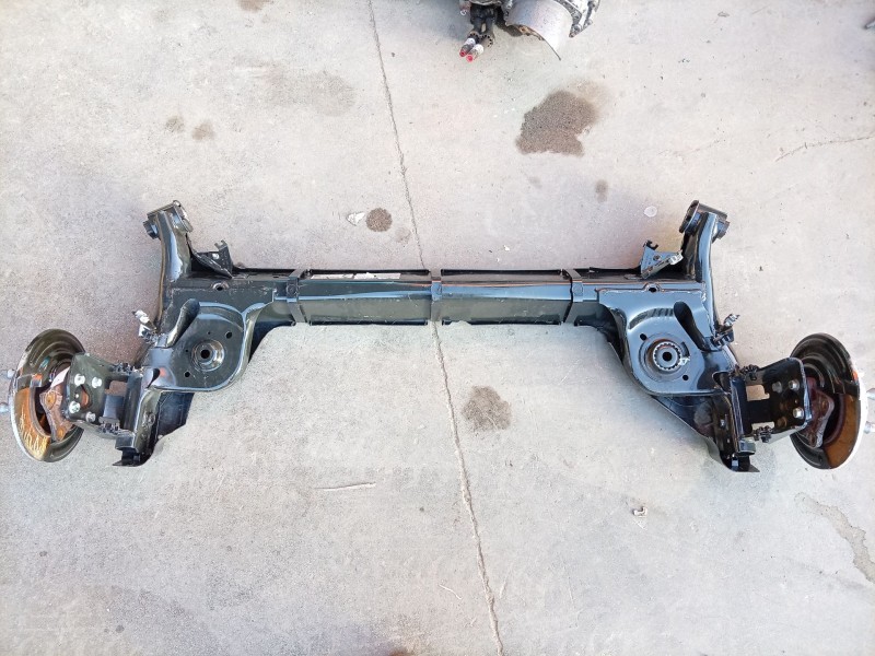 Recambio de puente trasero para nissan juke (f16_) 1.6 hybrid referencia OEM IAM   