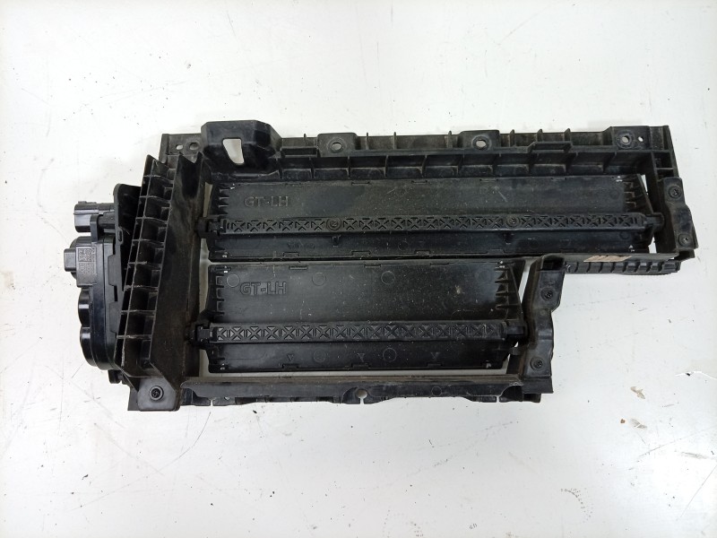 Recambio de rejilla delantera para kia ev9 100 gt-line awd referencia OEM IAM  M86980DO500 