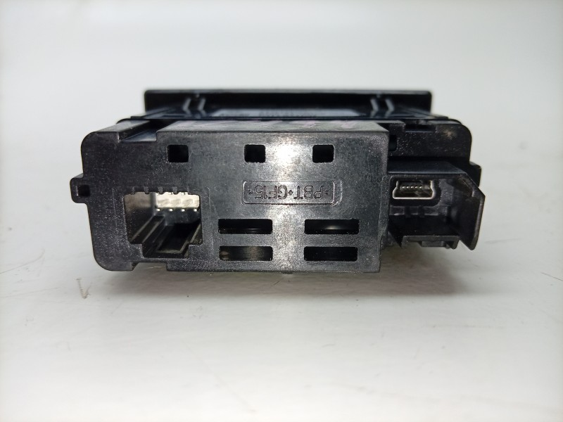 Recambio de modulo electronico para renault captur e-tech hybrid referencia OEM IAM  284H33870R 