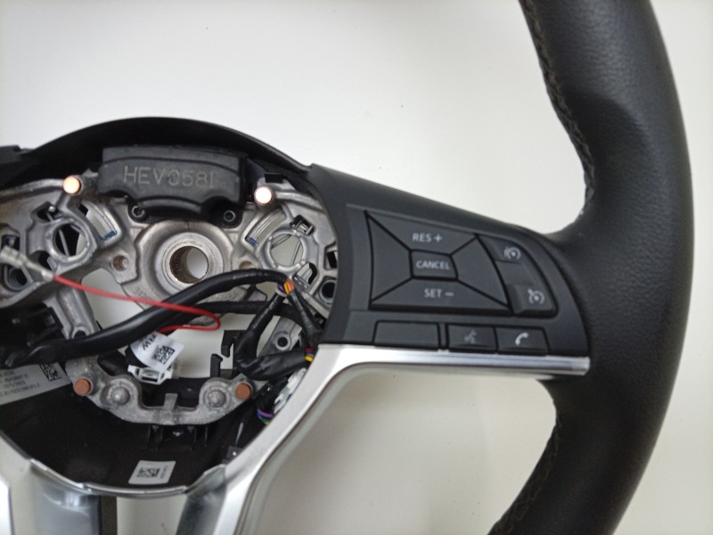 Recambio de volante para nissan juke (f16_) 1.6 hybrid referencia OEM IAM 484306PF2C A022L857A 