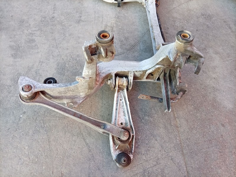 Recambio de puente trasero para porsche 911 descapotable (996) 3.4 carrera 4 referencia OEM IAM   