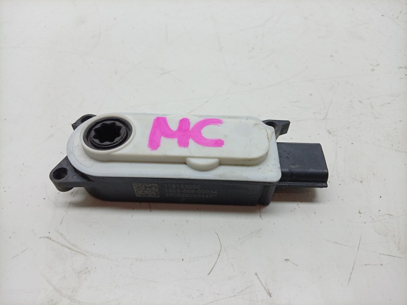 Recambio de motor electrico actuador para renault captur e-tech hybrid referencia OEM IAM  118133000 