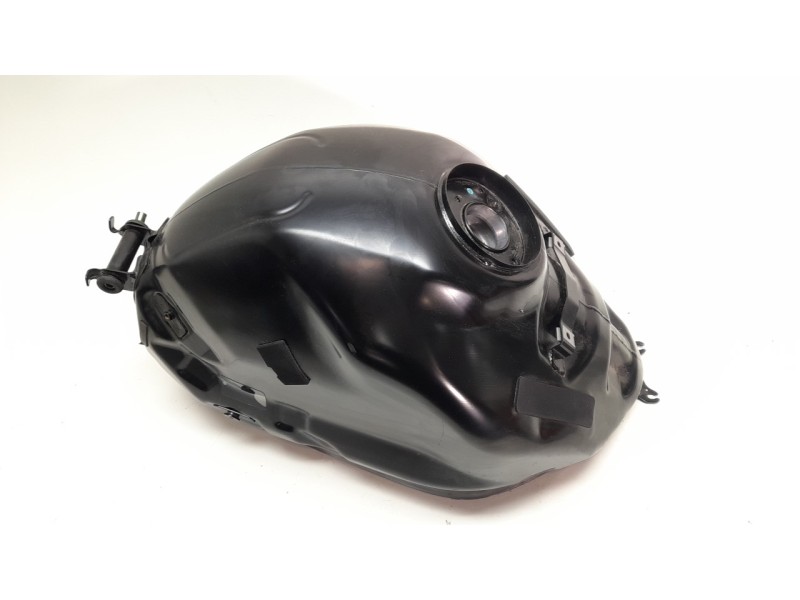 Recambio de deposito combustible para triumph street triple 765 rs street triple 765 rs referencia OEM IAM T2407560 T2407560 