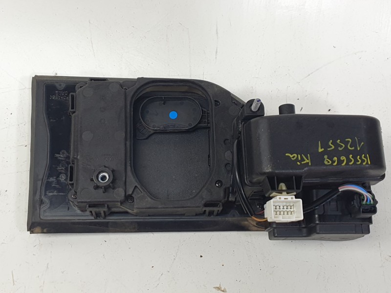 Recambio de tapa exterior combustible para kia ev9 100 gt-line awd referencia OEM IAM   