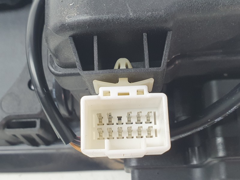 Recambio de tapa exterior combustible para kia ev9 100 gt-line awd referencia OEM IAM   