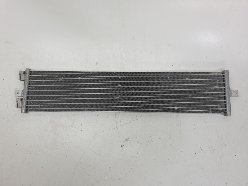 Recambio de radiador aceite para kia ev9 100 gt-line awd referencia OEM IAM  97661KL000 