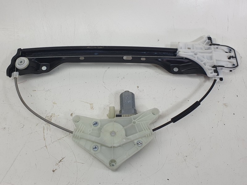 Recambio de elevalunas trasero derecho para omoda 5 1.6 referencia OEM IAM  554000969AA 