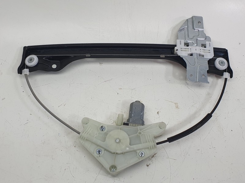 Recambio de elevalunas delantero derecho para omoda 5 1.6 referencia OEM IAM  554000967AA 