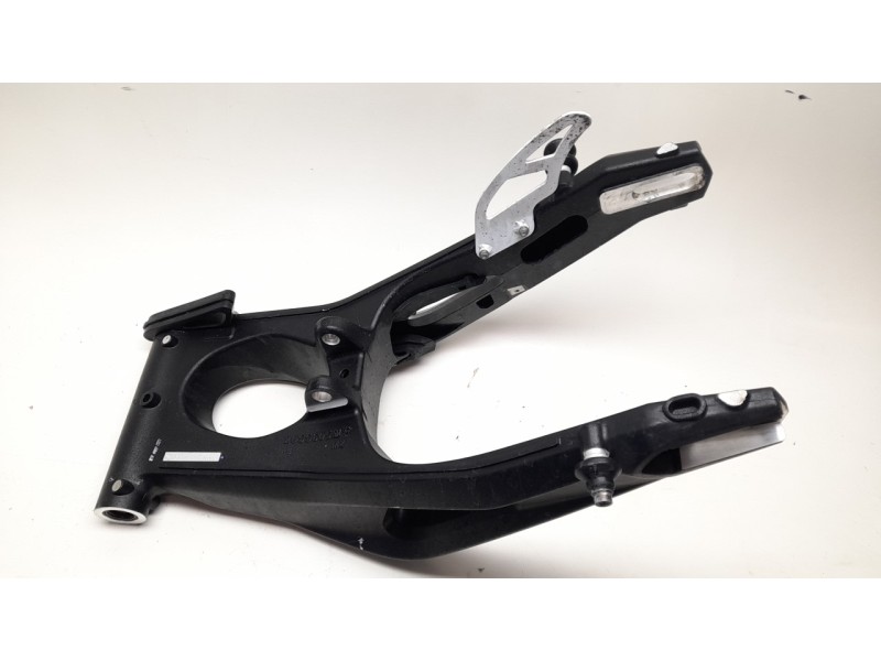 Recambio de basculante para triumph street triple 765 rs street triple 765 rs referencia OEM IAM T2050274 T2050274 