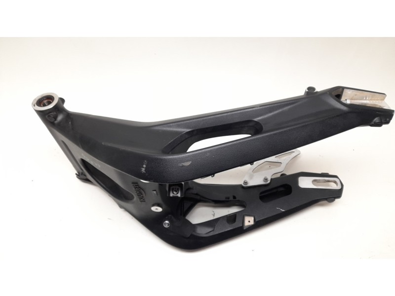 Recambio de basculante para triumph street triple 765 rs street triple 765 rs referencia OEM IAM T2050274 T2050274 