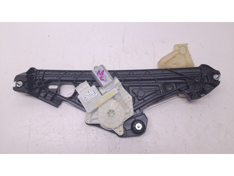 Recambio de elevalunas delantero derecho para renault captur e-tech hybrid referencia OEM IAM  827211567R 