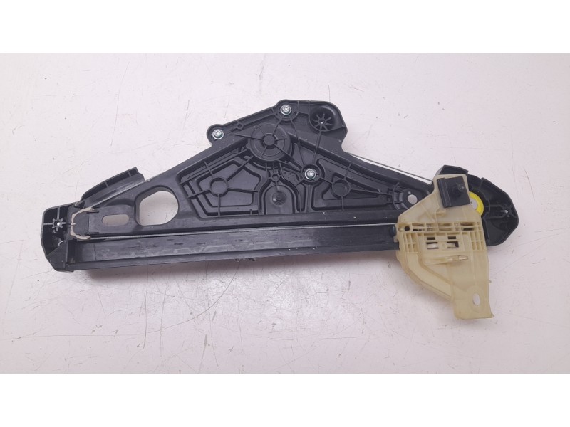 Recambio de elevalunas delantero derecho para renault captur e-tech hybrid referencia OEM IAM  827211567R 