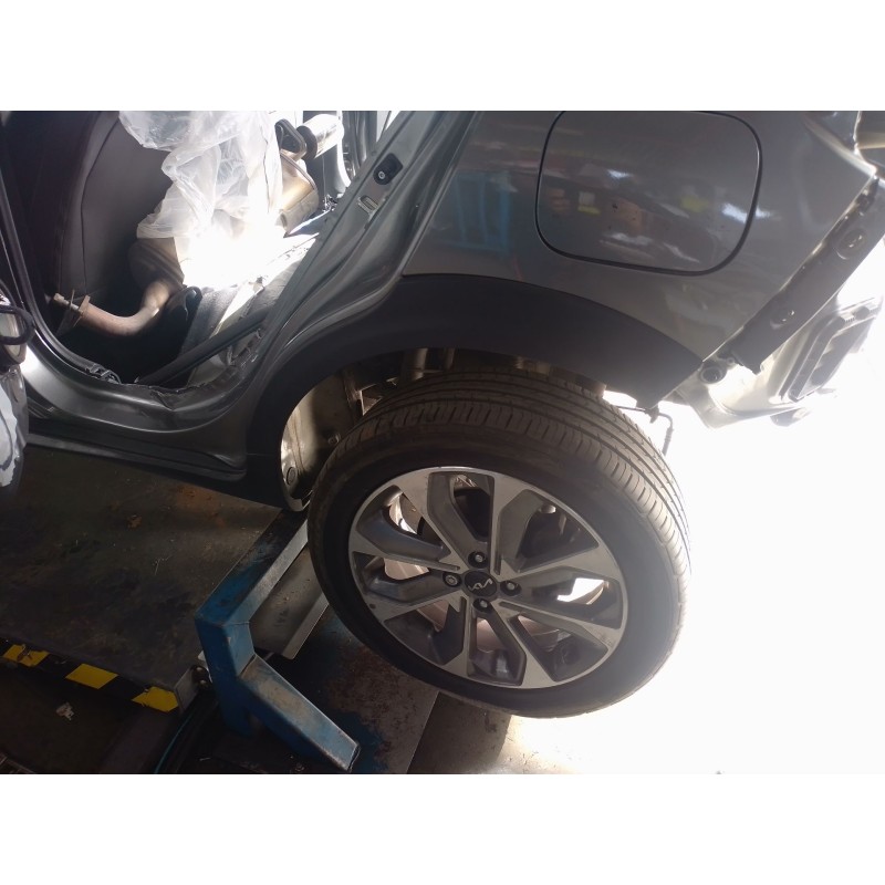 Recambio de aletin trasero izquierdo para kia stonic (yb) 1.0 t-gdi eco-dynamics+ referencia OEM IAM   