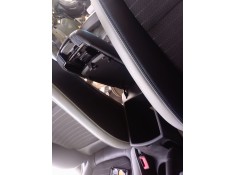 Recambio de apoyabrazos central para kia stonic (yb) 1.0 t-gdi eco-dynamics+ referencia OEM IAM    2