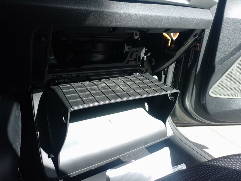 Recambio de guantera para kia stonic (yb) 1.0 t-gdi eco-dynamics+ referencia OEM IAM   