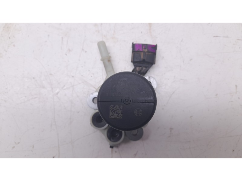 Recambio de bomba combustible para jaguar xj (x351) 3.0 sdv6 referencia OEM IAM F01C250150 F01C070012 