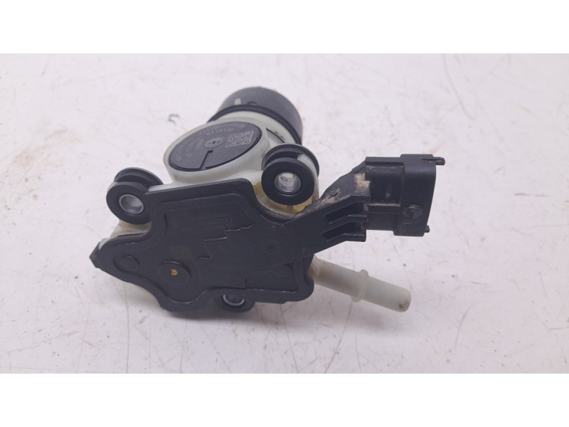 Recambio de bomba combustible para jaguar xj (x351) 3.0 sdv6 referencia OEM IAM F01C250150 F01C070012 