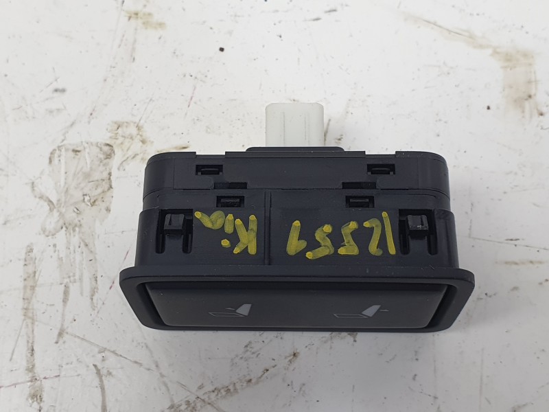 Recambio de interruptor para kia ev9 100 gt-line awd referencia OEM IAM  93740DO200 