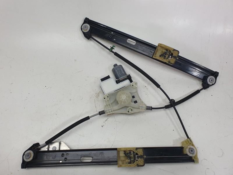 Recambio de elevalunas delantero derecho para seat arona (kj7, kjp) 1.0 tsi referencia OEM IAM 0130822064 6F9837462E 