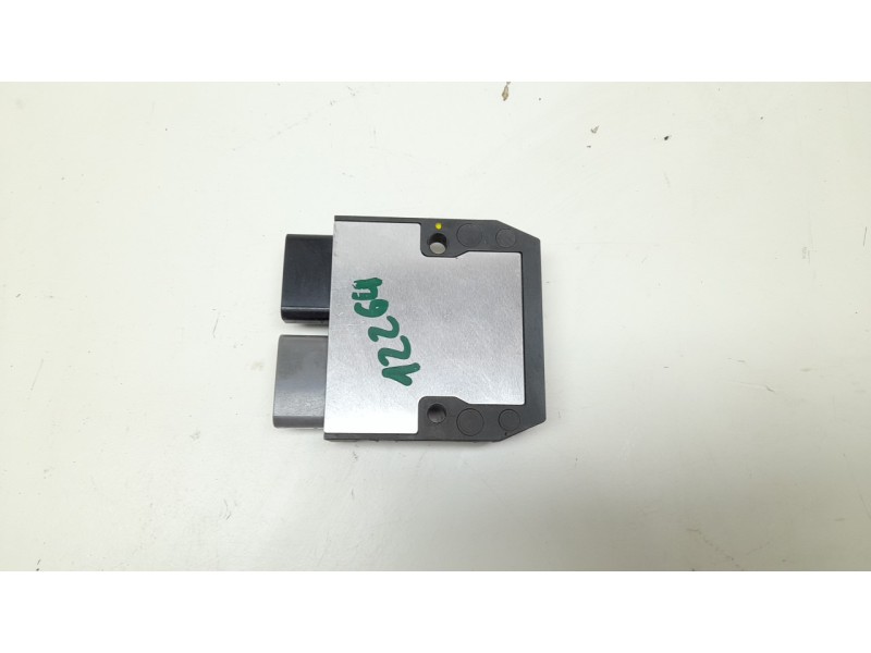 Recambio de regulador de corriente para triumph street triple 765 rs street triple 765 rs referencia OEM IAM FH027AA T1300675 