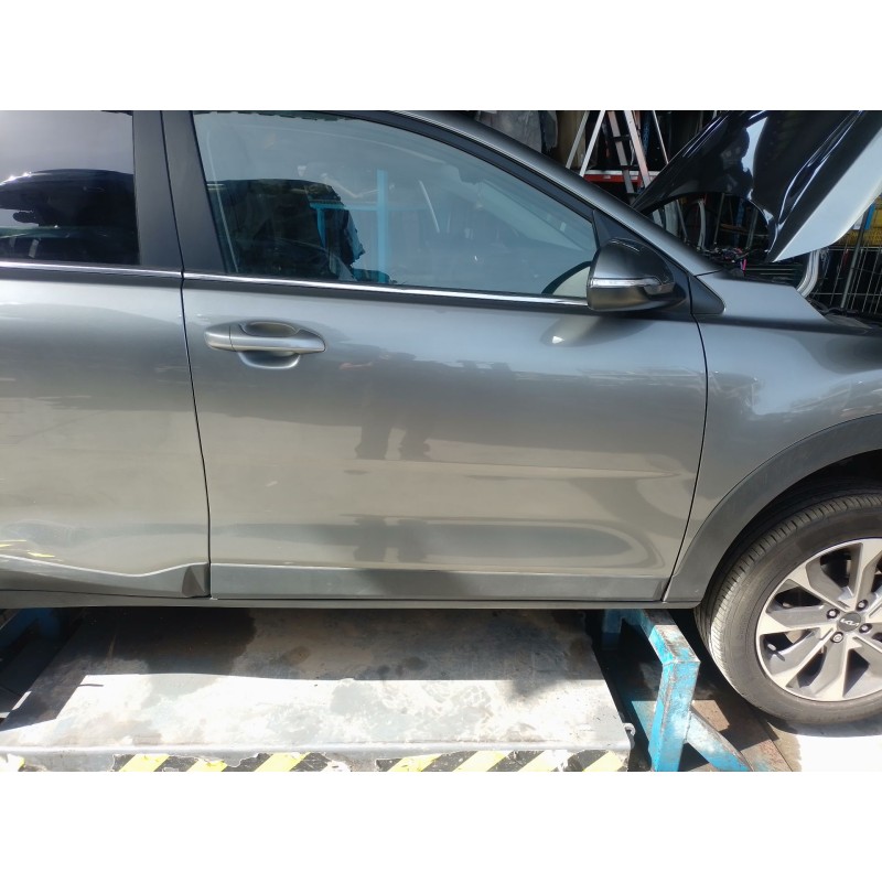 Recambio de puerta delantera derecha para kia stonic (yb) 1.0 t-gdi eco-dynamics+ referencia OEM IAM   
