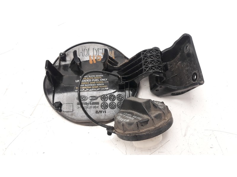 Recambio de tapa exterior combustible para hyundai i20 1.2 16v cat referencia OEM IAM 695101J000  
