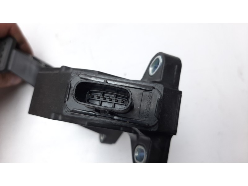 Recambio de potenciometro pedal para toyota yaris 1.5 16v cat referencia OEM IAM 781100D120 20316835748 