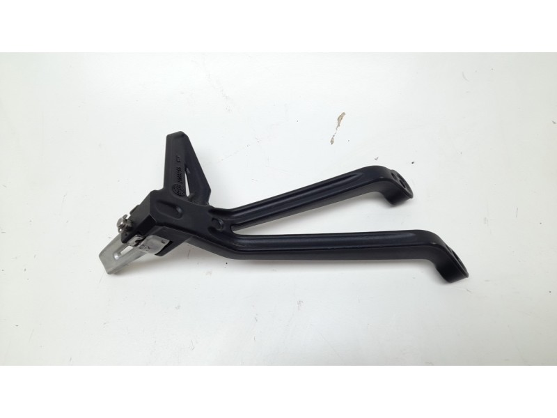 Recambio de estribera derecha para triumph street triple 765 rs street triple 765 rs referencia OEM IAM  T2081986 