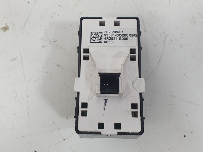 Recambio de mando elevalunas trasero derecho para kia ev9 100 gt-line awd referencia OEM IAM  93581DO200DFS 