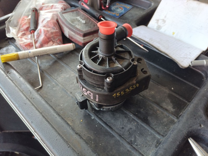 Recambio de bomba agua para nissan juke (f16_) 1.6 hybrid referencia OEM IAM  0392024157 