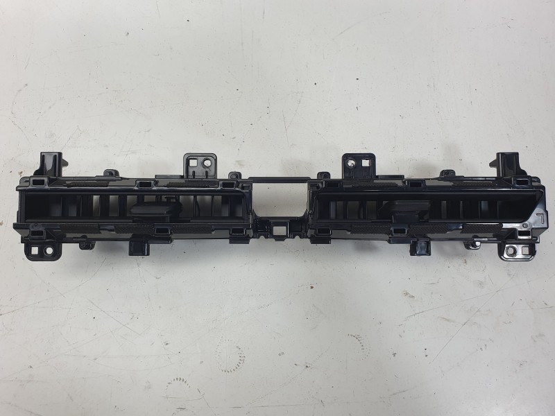 Recambio de aireador central para kia ev9 100 gt-line awd referencia OEM IAM  97401DO000 