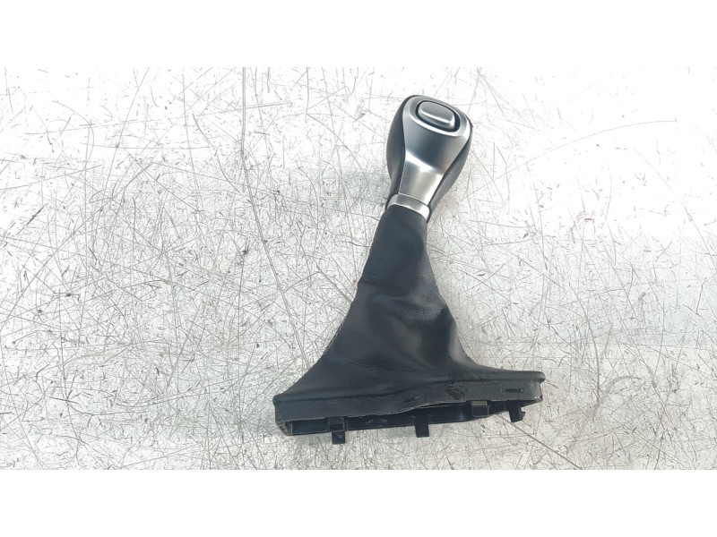 Recambio de pomo palanca cambio para kia niro referencia OEM IAM 46720D4200WK  