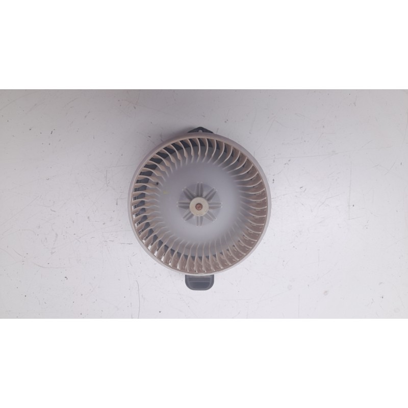 Recambio de ventilador calefaccion para toyota land cruiser prado (_j15_) 2.8 d-4d (gdj155, gdj150) referencia OEM IAM  87103604