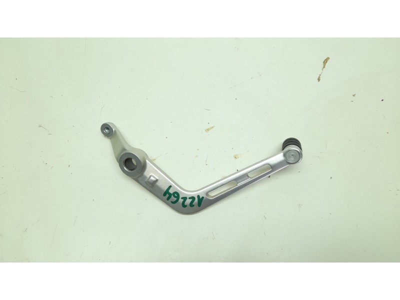 Recambio de palanca cambio para triumph street triple 765 rs street triple 765 rs referencia OEM IAM  T2084451 