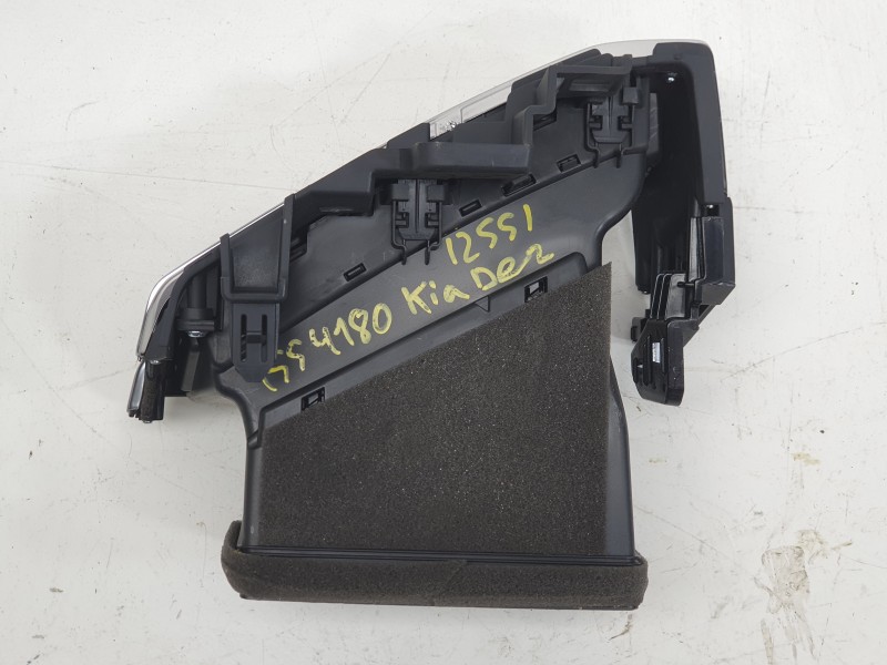 Recambio de aireador derecho para kia ev9 100 gt-line awd referencia OEM IAM  97490DO000 