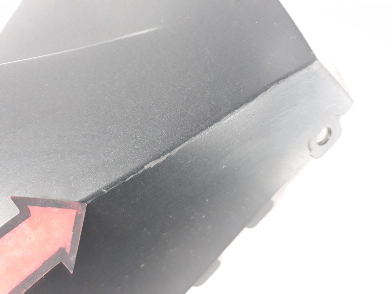 Recambio de moldura para honda cbr 650r referencia OEM IAM 64270MKND100  