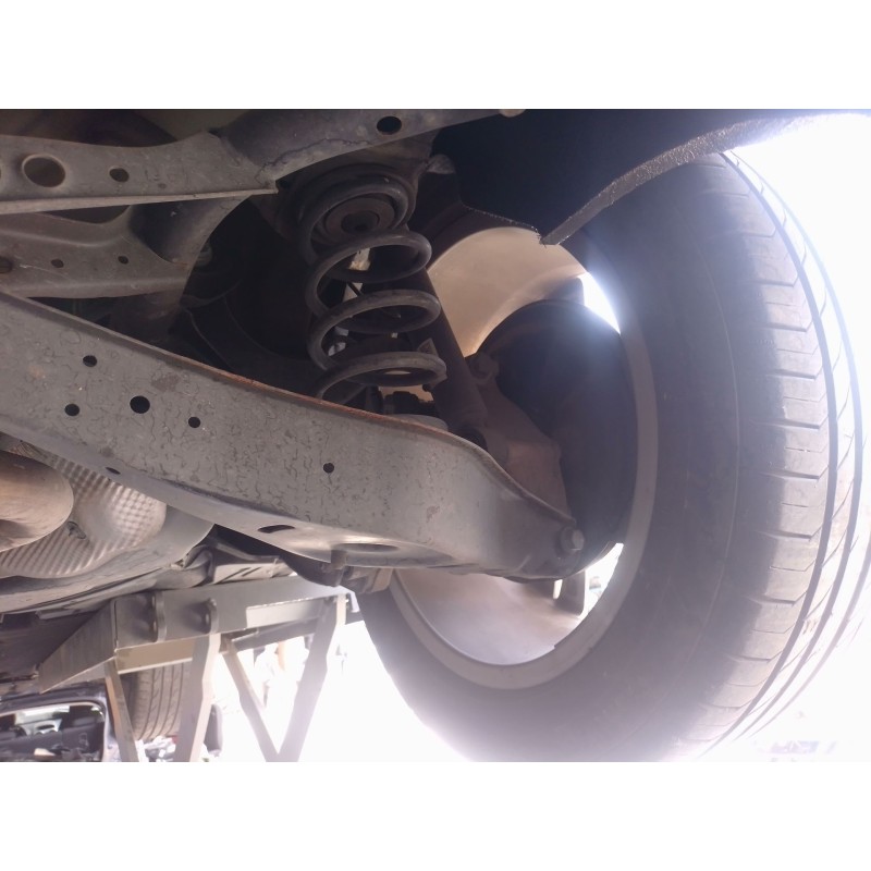 Recambio de mangueta trasera derecha para audi q3 (8ub, 8ug) 1.4 tsi referencia OEM IAM   