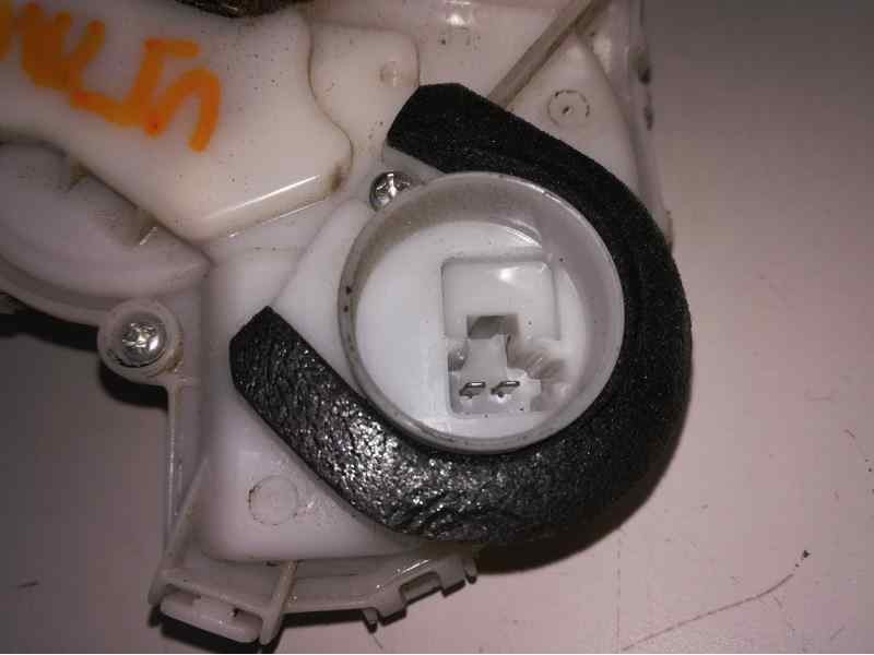 Recambio de cerradura puerta trasera izquierda para suzuki vitara 1.6 ddis comfort 4x4 referencia OEM IAM 8230254P01  