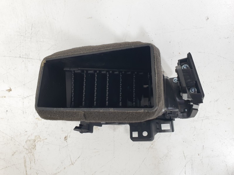 Recambio de aireador izquierdo para kia ev9 100 gt-line awd referencia OEM IAM  97480DO000 
