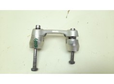Recambio de tija para triumph street triple 765 rs street triple 765 rs referencia OEM IAM  T2046815  2