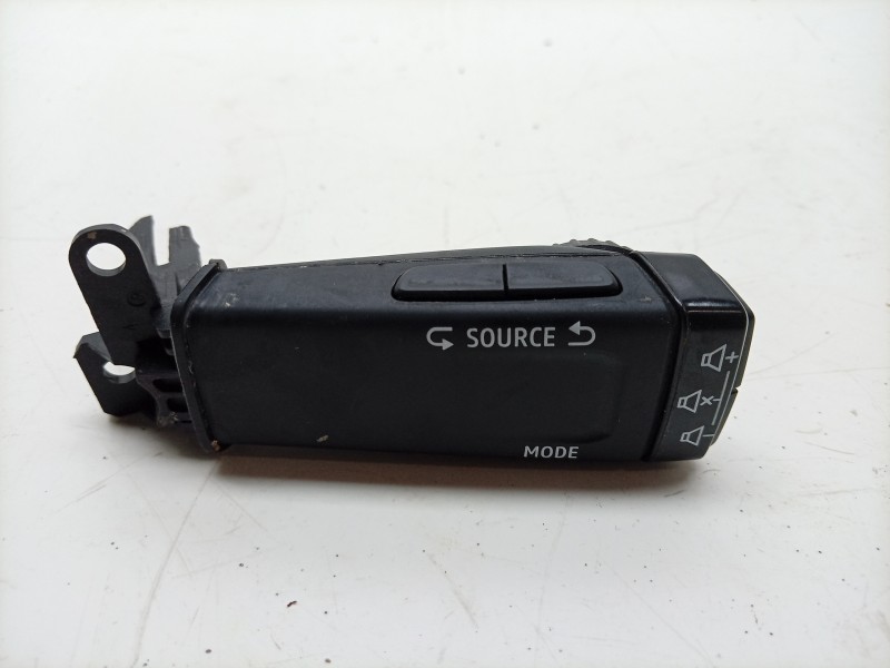 Recambio de mando multifuncion para renault captur e-tech hybrid referencia OEM IAM  255520099R 