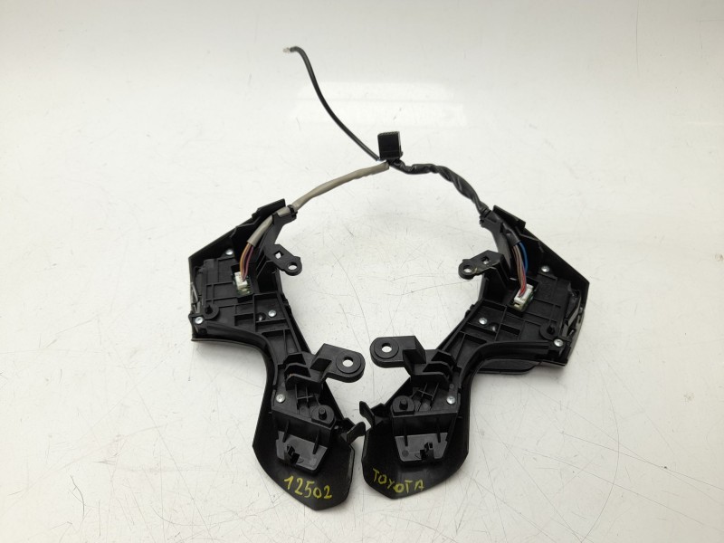 Recambio de mando volante para toyota land cruiser prado (_j15_) 2.8 d-4d (gdj155, gdj150) referencia OEM IAM  8425060410C0 