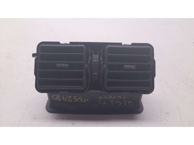 Recambio de rejilla aireadora para toyota land cruiser prado (_j15_) 2.8 d-4d (gdj155, gdj150) referencia OEM IAM  5886048050 